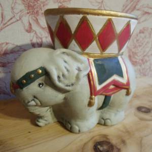 2 kleine Elefanten als Tischdeko Zirkus Zirkuselefant Elefant Tisch Dekoration Vintage Bild 2