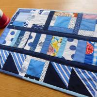 maritimes Tischset , blau weißer Tischläufer , blaue Platzmatte Patchwork Quilt Bild 2