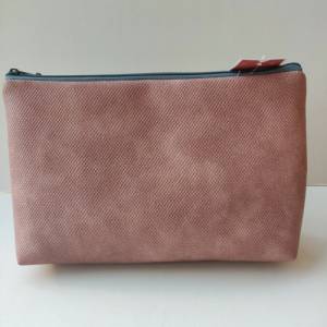 Kulturtasche aus rosa Kunstleder mit STERN Bild 6