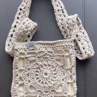 Kleine Granny Squares Boho Einkaufstasche gehäkelt aus recycelter Baumwolle mit eingenähter Innentasche Bild 1
