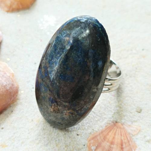 Ring Lapislazuli Pyrit nachtblau mit 37 x 18 Millimeter großem Stein handgemacht als Herrenring verstellbar