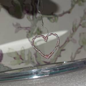 Geflochtenes Herz - Handgefertigter Anhänger in Rosa und Silberdraht von Blumenmeer Drahtkunst Bild 5