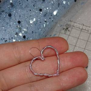Geflochtenes Herz - Handgefertigter Anhänger in Rosa und Silberdraht von Blumenmeer Drahtkunst Bild 9