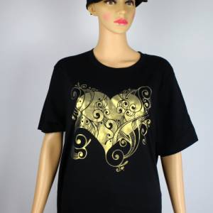 Damen T-Shirt mit Herz Motiv schwarzes Damen T-Shirt mit einem goldenen Herz Bild 2