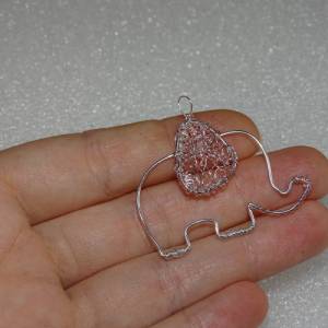 Anmutiger Elefant - Handgefertigte Anhänger in Silberdraht mit Rosa Details von Blumenmeer Drahtkunst Bild 4