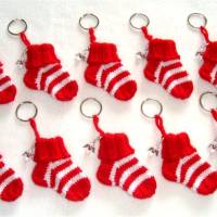 Glücksstrumpf, Glücksanhänger, Sorgenfresser, Geschenkeanhänger, Minisocken, Schlüsselanhänger in rot und weiß Bild 3