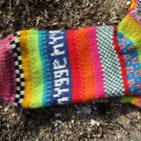 Bunte Socken hygge Gr. 37/38 - gestrickte Socken in nordischen Fair Isle Mustern Bild 4
