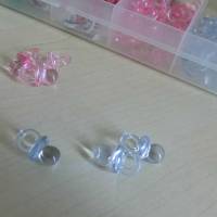 10 Stück Mini- Schnuller Nuckel Streuteile  Taufe in Rosa oder Blau , 20 mm zum Basteln - Entwerfe dein Geschenk selbst Bild 1