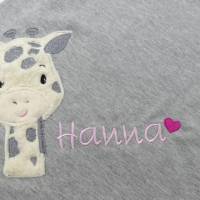 Individuelle Babydecke Giraffe mit gestickem Wunschnamen - Kindergarten - Wunschdecke - Schmusedecke mit Namen Bild 5
