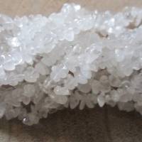 Bergkristall Chips Perlen A Qualität 5-8 mm 81-82 cm lang