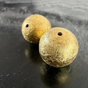 Kugel aus vergoldetem 925-Silber gebürstet, verschiedene Größen Bild 2