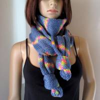 Ausgefallener Schal in tollen Farben, aus weicher Wolle Bild 1