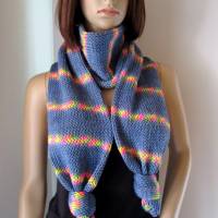 Ausgefallener Schal in tollen Farben, aus weicher Wolle Bild 2