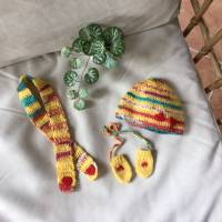 Puppenset, Mütze, Schal, Handschuhe für Größe ca. 43 cm, gehäkelt und gestricktmit kleinen Herzchen Bild 4