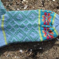 Bunte Socken Gr. 38/39 - gestrickte Socken in nordischen Fair Isle Mustern Bild 3
