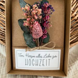 Personalisiertes Hochzeitsgeschenk mit Trockenblumen für das Brautpaar, Geldschenk mit Trockenblumen personalisiert Bild 7