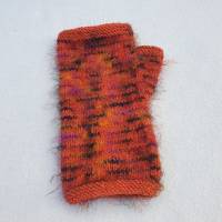 Pulswärmer Armstulpen handgestrickt aus Wolle (Merinowolle) mit Effektgarn in warmen Farben  ➜ Bild 6