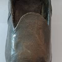 Kinderschuh mit Kupfer überzogen - auf der Sohle sig.  Lottes erster Schuh - Erinnerung aus den 20er Jahren Bild 3