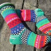 Bunte Socken Gr. 37/38 - gestrickte Socken in nordischen Fair Isle Mustern Bild 1