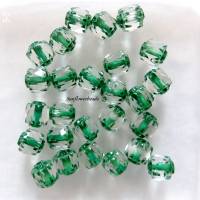 25 Glasschliffperlen, Barockperlen 6 mm, kristall grün