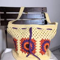 Sunflower-Bag, Granny-Square-Tasche mit Baumwollgarn gehäkelt, trendige Tasche Bild 3