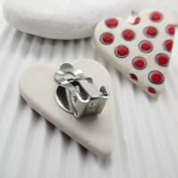 Herzohrringe mit Punkten, Liebe, weiße Ohrringe mit roten Punkten, süße Ohrringe mit Herz, Geschenk für Frau Bild 7