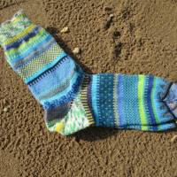 Bunte Socken Gr. 43/44 - gestrickte Socken in nordischen Fair Isle Mustern Bild 1