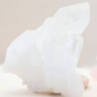 Bergkristall Cluster Rohstein Geode, Rohstein, seltene Mineralien und Kristalle, Magischer Kristall Bild 4