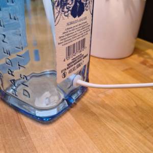 VON HALLERS Gin Flaschenlampe, Bottle Lamp 0,5 L- Handmade UNIKAT Upcycling Bild 4