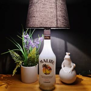 Malibu Likör 0,7 l - Flaschenlampe - Handmade UNIKAT Bild 1