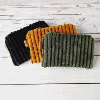 Handgefertigtes Mini-Täschchen - Dein praktischer Begleiter für jeden Tag aus flauschigem Breitcord, olivgrün Bild 5