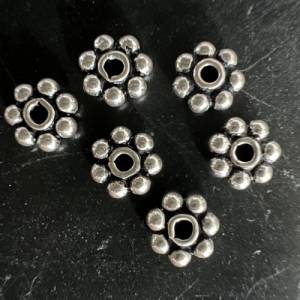 2 x Blümchen / Blumen aus 925-Silber, geschwärzt, 5,5 mm - D58 Bild 4
