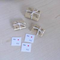 Miniatur Pakete und Postkarten , zur Dekoration oder zum Basteln für Geschenke , Wichteltür, Puppenhaus Bild 1