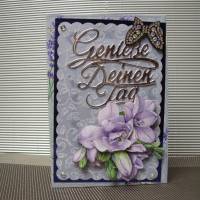 Geburtstagskarte in lila für eine Frau mit Blumen Bild 1
