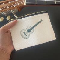 Zubehör-Tasche für Gitarre mit Reinigungstuch, Geschenk Gitarrenspieler Konzert Gitarre Bild 1