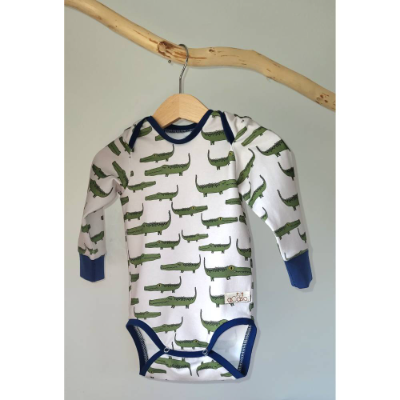 Body langarm mit Schlupfausschnitt aus BIO-Jersey Krokodile von Lillestoff designed by Lillemo