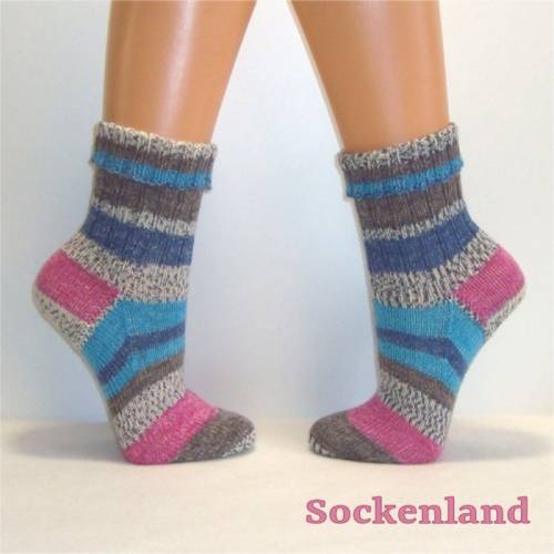 handgestrickte Socken, Strümpfe Gr. 38/39, Damensocken in einem bunten Mix