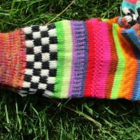 Bunte Herrensocken Gr. 42/43 - gestrickte Socken in knallbunten Farben Bild 3