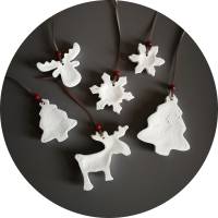 6 große Anhänger Weihnachten Winter | weiß grau rot | 5 - 8 cm | Elch Schneeflocke Tanne Bild 5