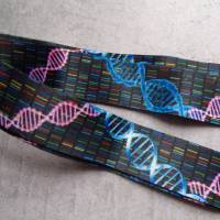Satin Schlüsselband DNA Stränge   mit Karabiner Bild 2