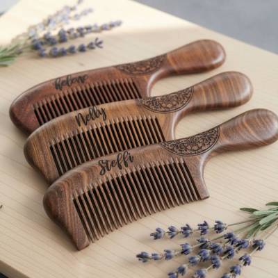 Kamm mit Stiel – Holzkamm personalisiert & graviert – Weihnachtsgeschenk für Männer, Frauen und Kinder