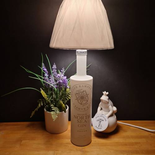 North Sea Gin SKICLUB KAMPEN Flaschenlampe 0,70 L , Bottle Lamp - Handmade UNIKAT Upcycling