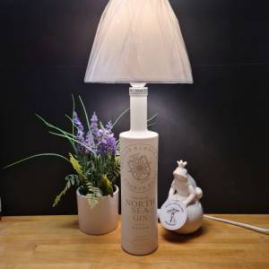 North Sea Gin SKICLUB KAMPEN Flaschenlampe 0,70 L , Bottle Lamp - Handmade UNIKAT Upcycling Bild 2