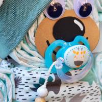 Geschenk zur Geburt | Windeltorte Bär für Jungs | handmade Mütze + Halstuch | Schnullerkette mit oder ohne Namen Bild 6