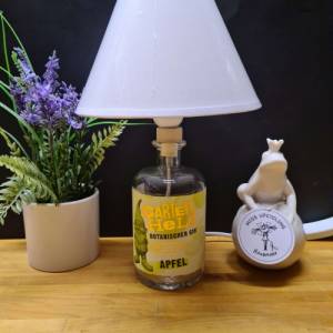 GARTENHELD Botanischer Gin Apfel Flaschenlampe, Bottle Lamp 0,5 l - Handmade UNIKAT Upcycling Bild 7