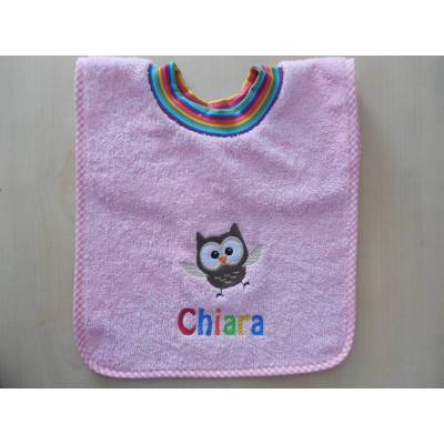 Handtuch Lätzchen Schlupflatz mit Namen und Stickbild Sabberlatz