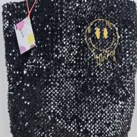 Schwarzer Shopper, XXL Tasche aus kuscheligem Fell und mit Wendepailletten und Golddruck Bild 1