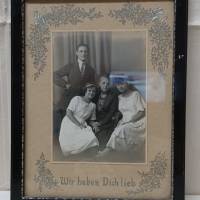 wunderschöner Holz - Bilderrahmen mit Familienfoto 1920 - Rückseite mit Historie Bild 1