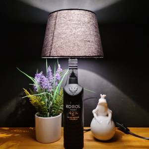 Korol Vodka Black Edition Flaschenlampe 0,50 L , Bottle Lamp - Handmade UNIKAT Upcycling Bild 3