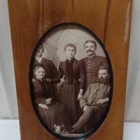 wunderschöner Holz - Bilderrahmen mit Familienfoto 1860 - Rückseite mit Historie Bild 1